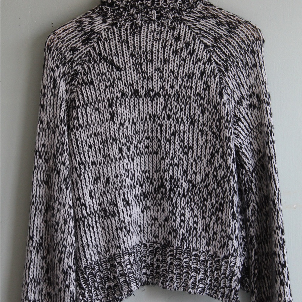 Turtleneck - Picture 6 of 7